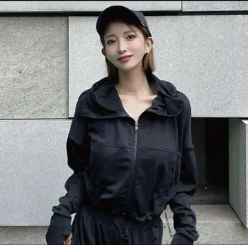 시이쨩 차광 후드티 블랙 새상품