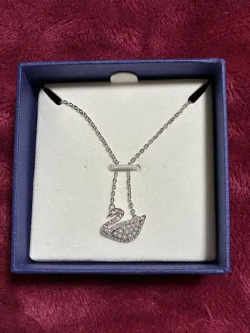 스와로브스키 SWAROVSKI 스완 목걸이 새상품