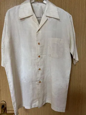 아이보리 반팔 버튼 셔츠 오픈 카라