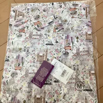 LIBERTY 블라우스 어 런던 어드벤처