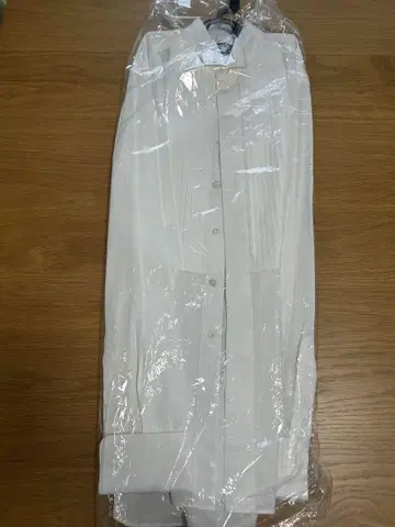 미러미러 화이트 턱시도 스타일 포멀 셔츠