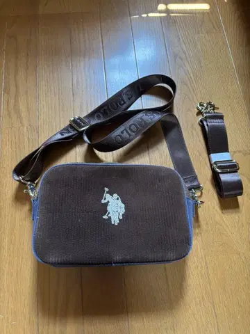 [새상품급] U.S. POLO ASSN. 스퀘어 숄더백 브라운