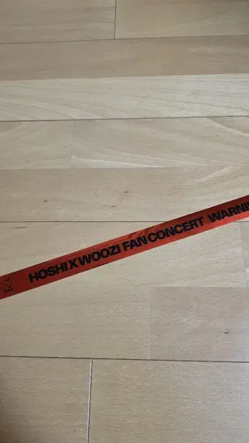 HOSHI X WOOZI FAN CONCERT 은색 테이프 1개 컷 없음