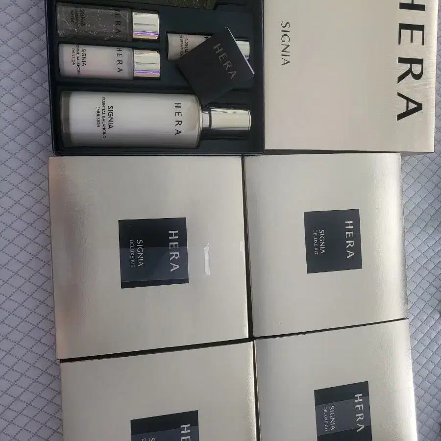 HERA SIGNIA スペシャルギフトセット HERA | 헤라 (Free shipping) Hera Signia 2-Piece Gift Set + 3