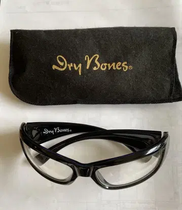 Dry Bones 안경 (도수 없음) 케이스 포함