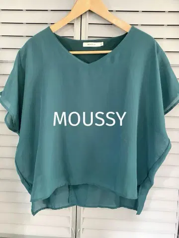 MOUSSY 마우지 이너 프렌치 슬리브 상의