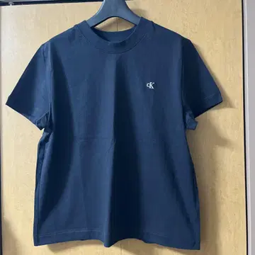 Calvin Klein 슬림 타입 티셔츠