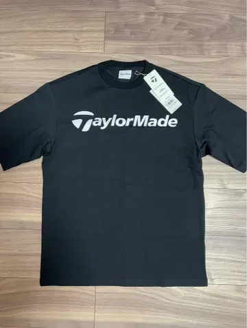 TaylorMade 블랙 티셔츠
