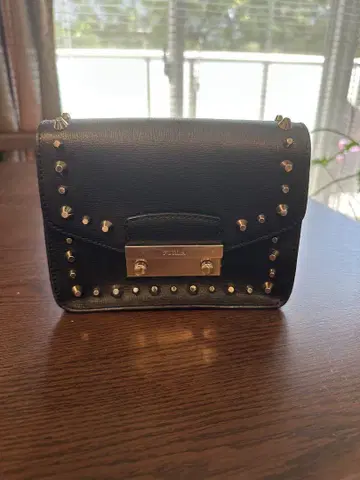 FURLA 숄더백 스터드