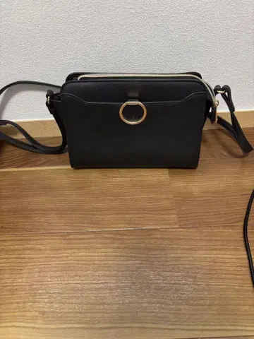 허니즈 블랙 숄더백
