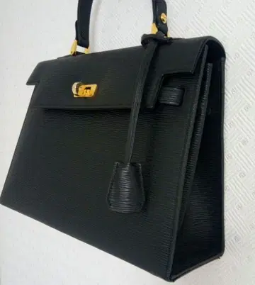 엡손 가죽 블랙 핸드백 AE20