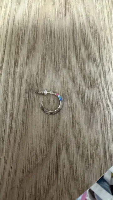 폴스미스 귀걸이 (한쪽)