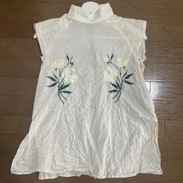 꽃무늬 슬리브리스 차이나풍 상의 블라우스