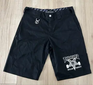 THRASHER 블랙 숏팬츠