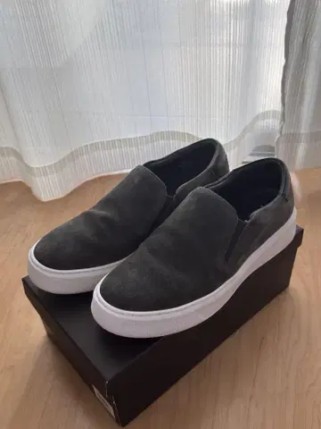 아우레 DEVICE1 SLIP-ON AOURE