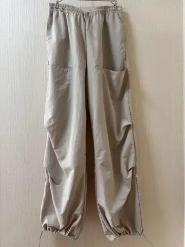 Straight Leg Cargo Trousers 파라슈트 팬츠