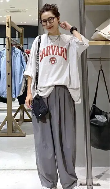 니코앤드 아메리칸 칼리지 티셔츠