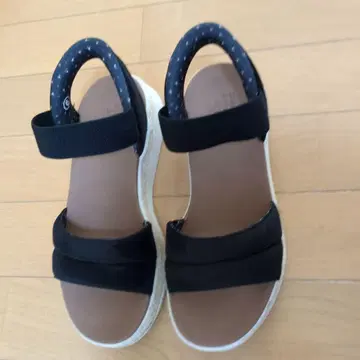 SKECHERS BOBS 슬립온 샌들 블랙
