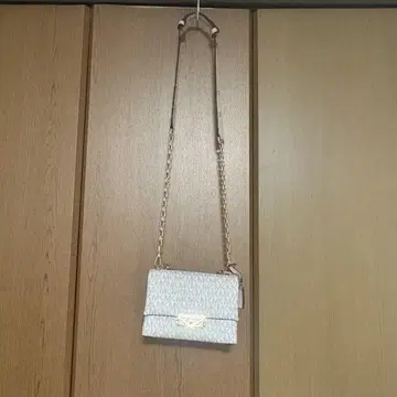 MICHAEL KORS MK 로고 숄더백
