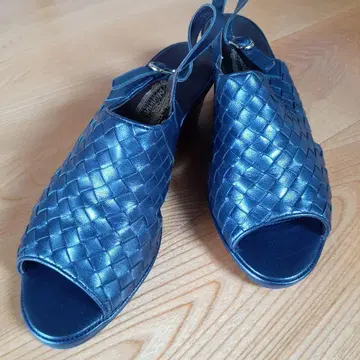 요시노야 다크 블루 뜨개질 디자인 샌들 24.5cm