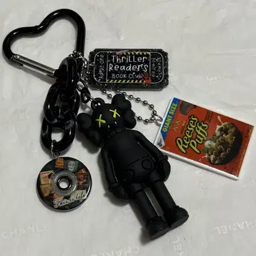 주렁주렁 키링 KAWS