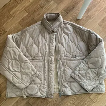 ZARA 베이지 퀼팅 자켓