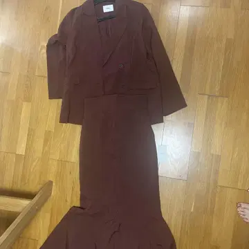 MURUA 버건디 더블 브레스트 스커트 셋업