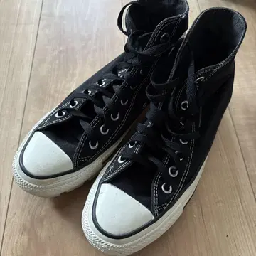 블랙 하이컷 스니커즈