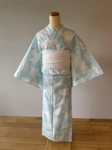 새상품 스카이블루 바탕에 흰색 비둘기 패턴 유카타와 오비 세트