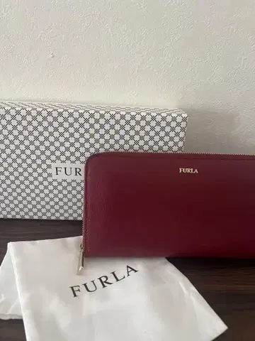 [새상품] FURLA 장지갑 가죽 레드