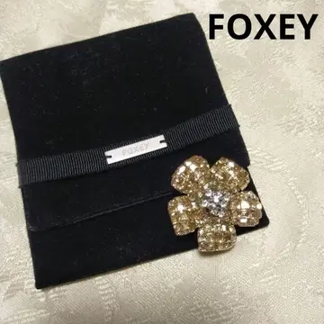 FOXEY 브로치 플라워 꽃 폭시 골드 계열 액세서리