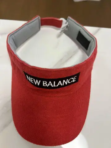 NEW BALANCE 3점 세트 레드 바이저 등