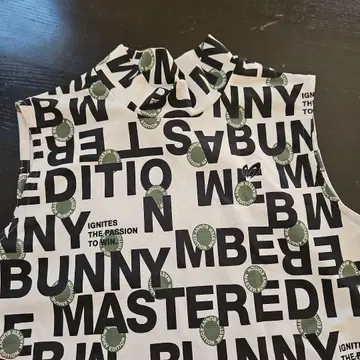 MASTER BUNNY EDITION 로고 셔츠