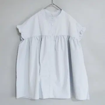 어댑트 리테잉 프릴 프렌치 슬리브 블라우스 M 사이즈