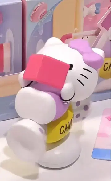 Moetch 헬로키티 액션 피규어 Candy Chair
