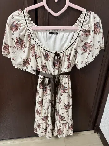 L'EST ROSE 플라워 프린트 미니 원피스