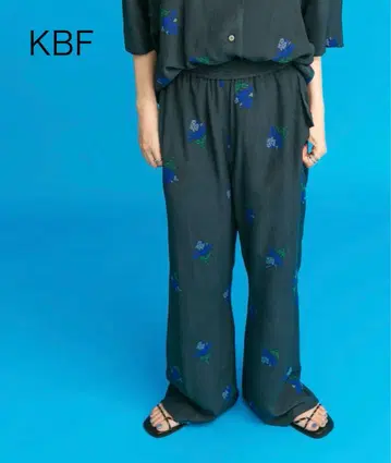 KBF 꽃 자수 이지 팬츠