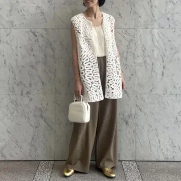 미착용 GALERIE VIE 자수 스티치 슬리브리스 베스트