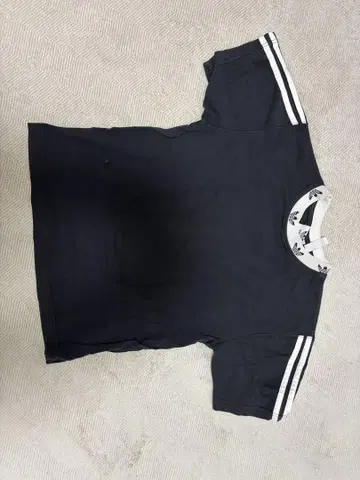 adidas 스트라이프 티셔츠 블랙