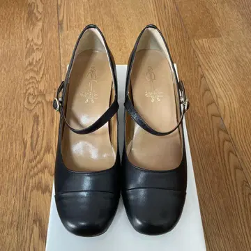 키다리 아저씨 천연 가죽 앵클 스트랩 펌프스 24cm 블랙