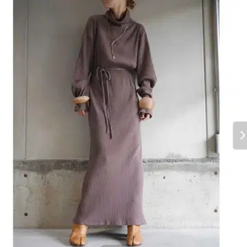 베이스레인지 라사 카프탄 드레스 플리스 리브 브라운 맥시 길이