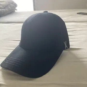 [VARZAR]Stud logo over fit ball cap