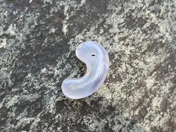 아오모리산 푸른 마노 곡옥 니시키이시