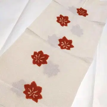 A 순수 실크 오비 장식 천 링 장식 주름 화이트 레드