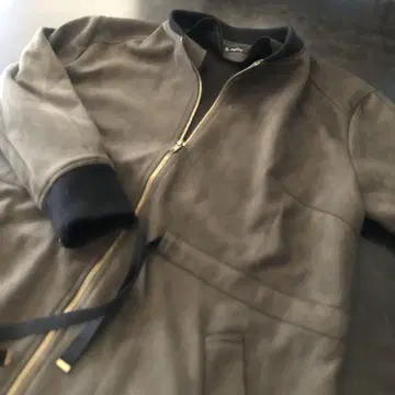 올리브 그린 스웨이드풍 자켓 sizeM 구제 가을 상품