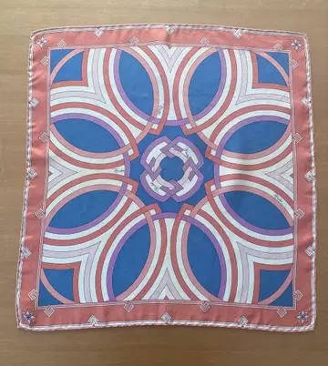 에밀리오 푸치 실크 스카프