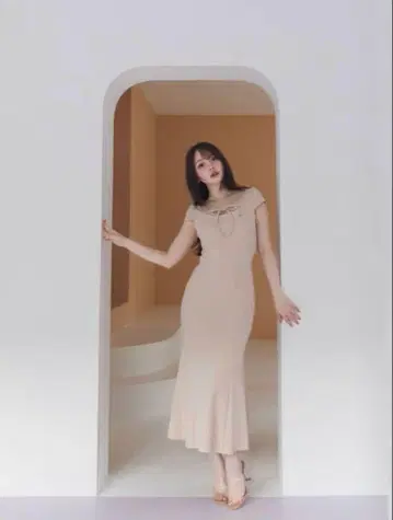 andmary flora body dress beige