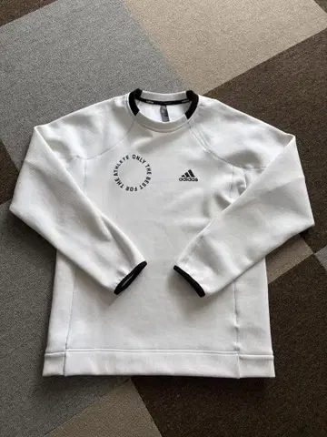 adidas 화이트 크루넥 스웨터