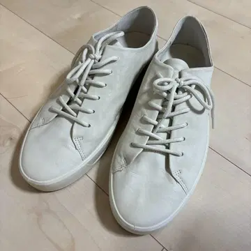 화이트 가죽 스니커즈 ecco