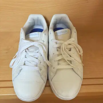 Reebok 리복 스니커즈 화이트 24.0cm